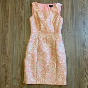 Sleeveless pink and white floral pattern dress
